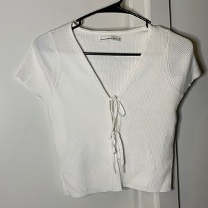 White Abercrombie & Fitch sweater